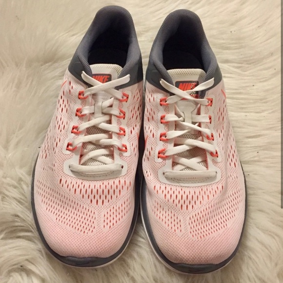 Nike Running Shoes - Picture 2 of 3